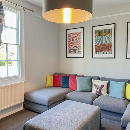 Arden Villa, Sleeps 8, Moments From The Golden Sandy Beach Of Ryde 赖德 外观 照片