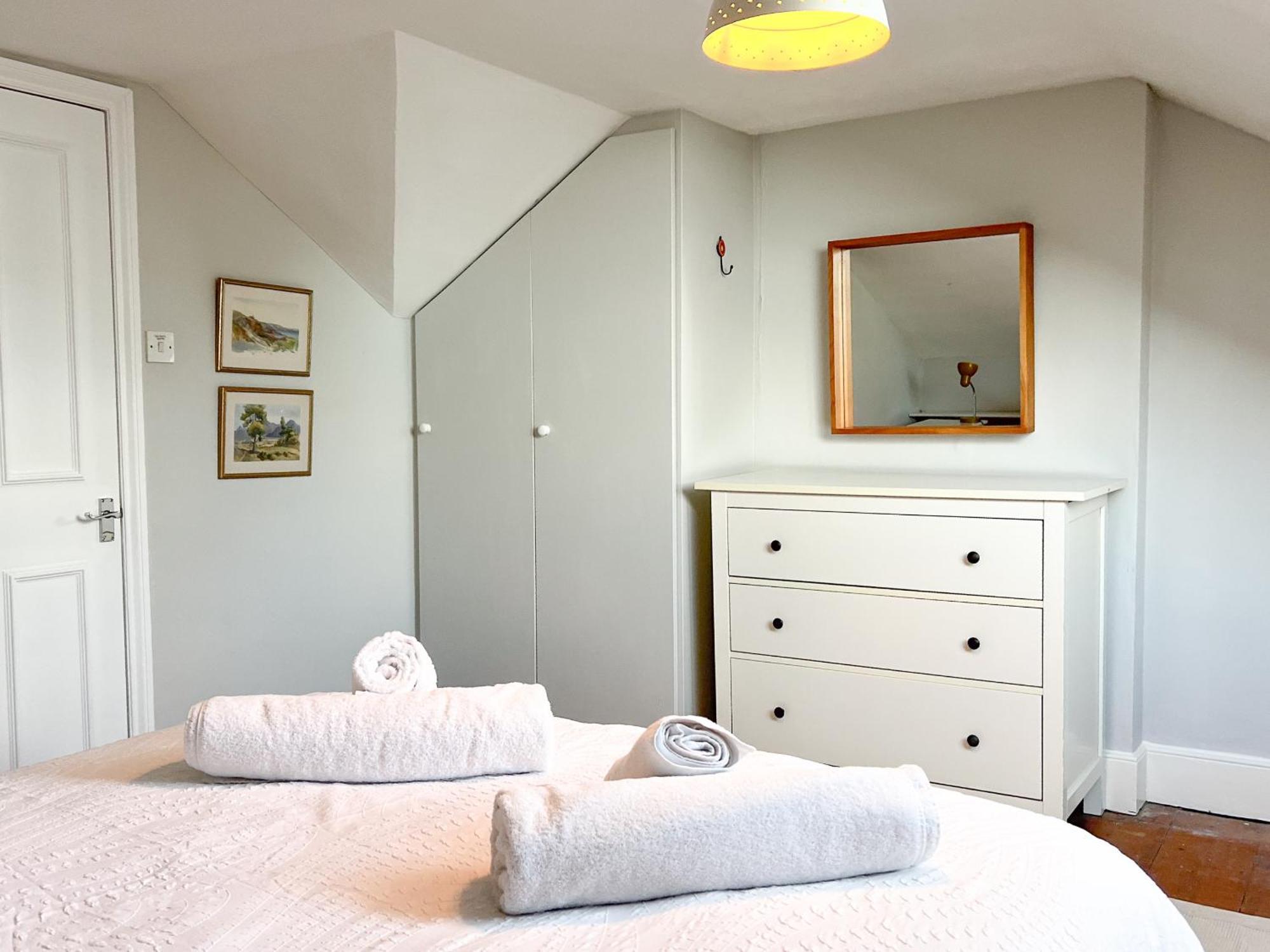 Arden Villa, Sleeps 8, Moments From The Golden Sandy Beach Of Ryde 赖德 外观 照片