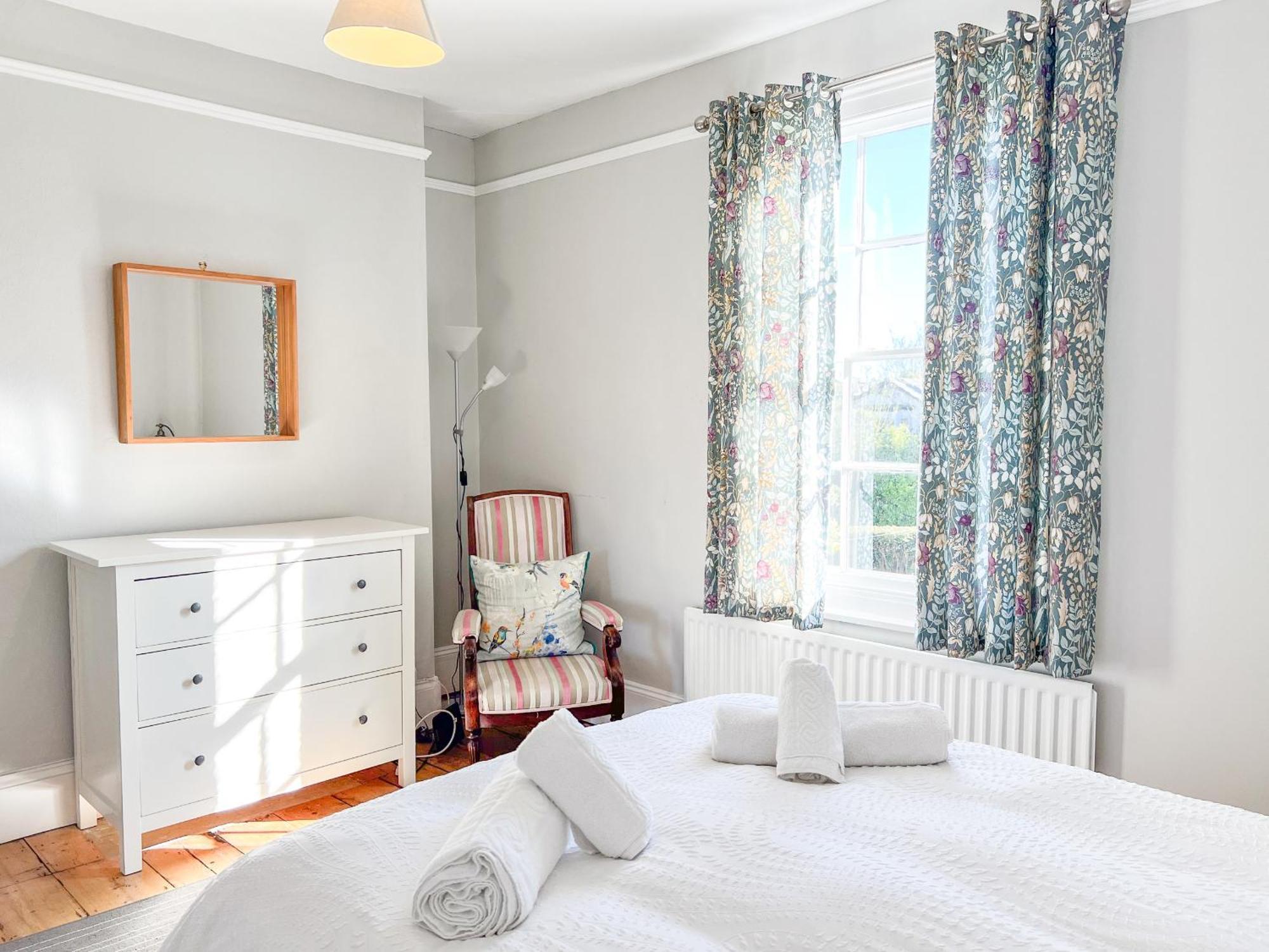 Arden Villa, Sleeps 8, Moments From The Golden Sandy Beach Of Ryde 赖德 外观 照片